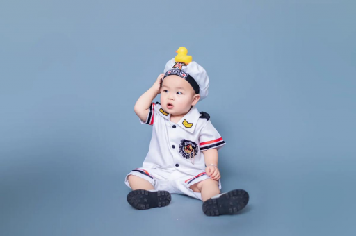 任丘宝宝老摇头怎么回事